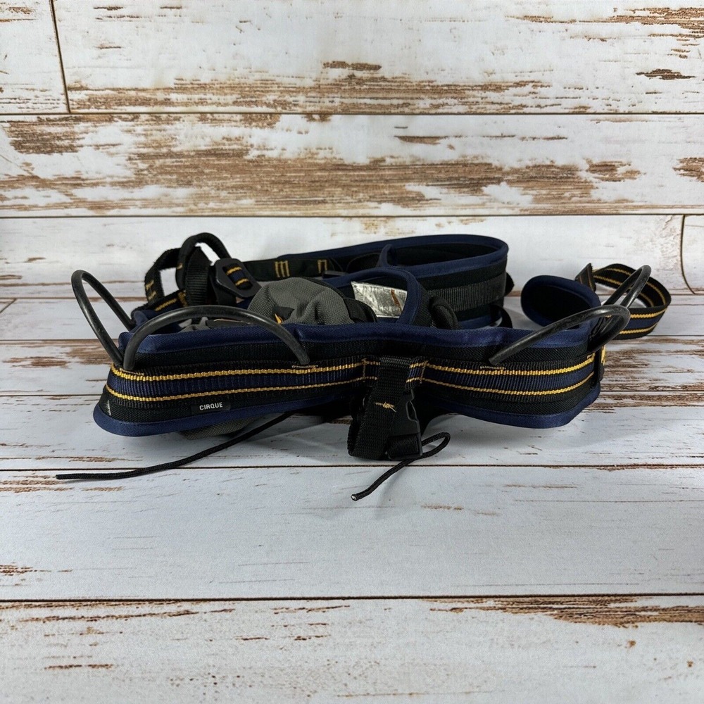 Misty Mountain Cirque Rock Climbing Harness Size Large Blue Black Pre-Owned